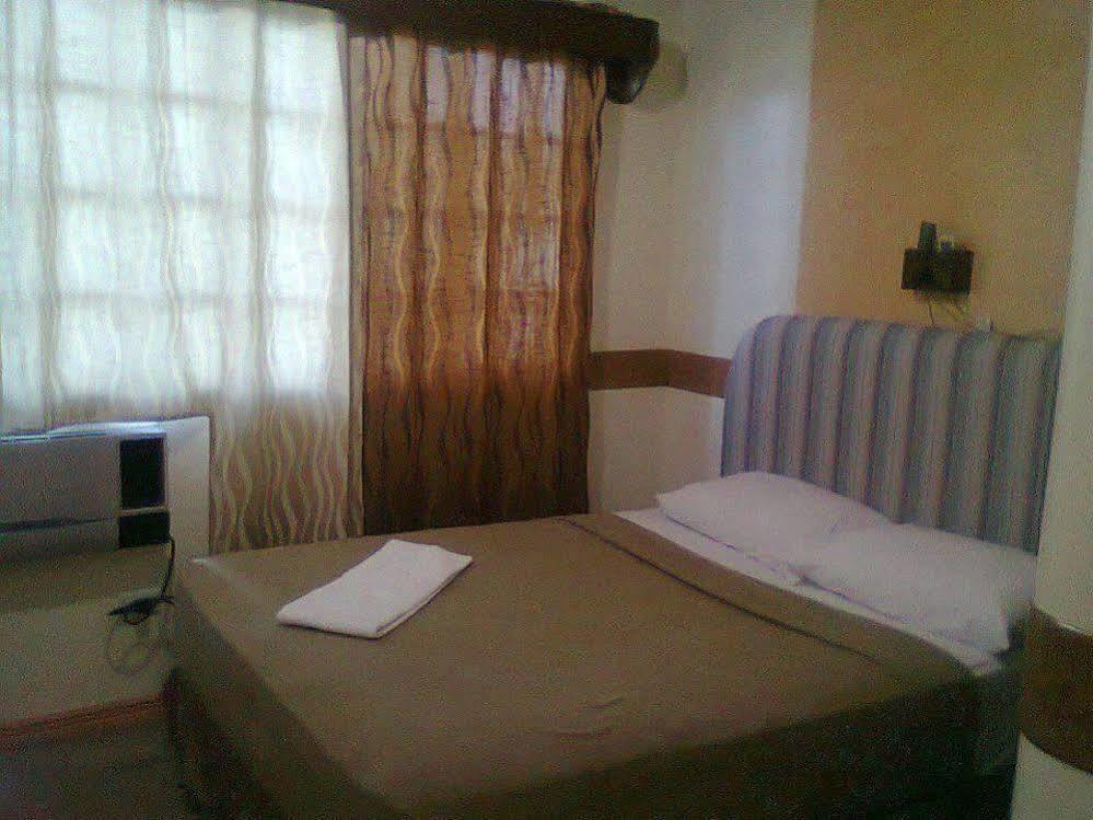 Golden Stallion Suites Cagayan de Oro Eksteriør billede